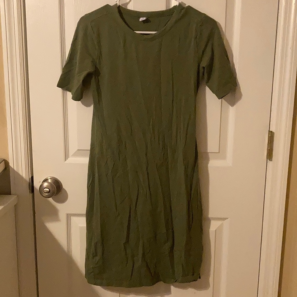 Green Old Navy dress